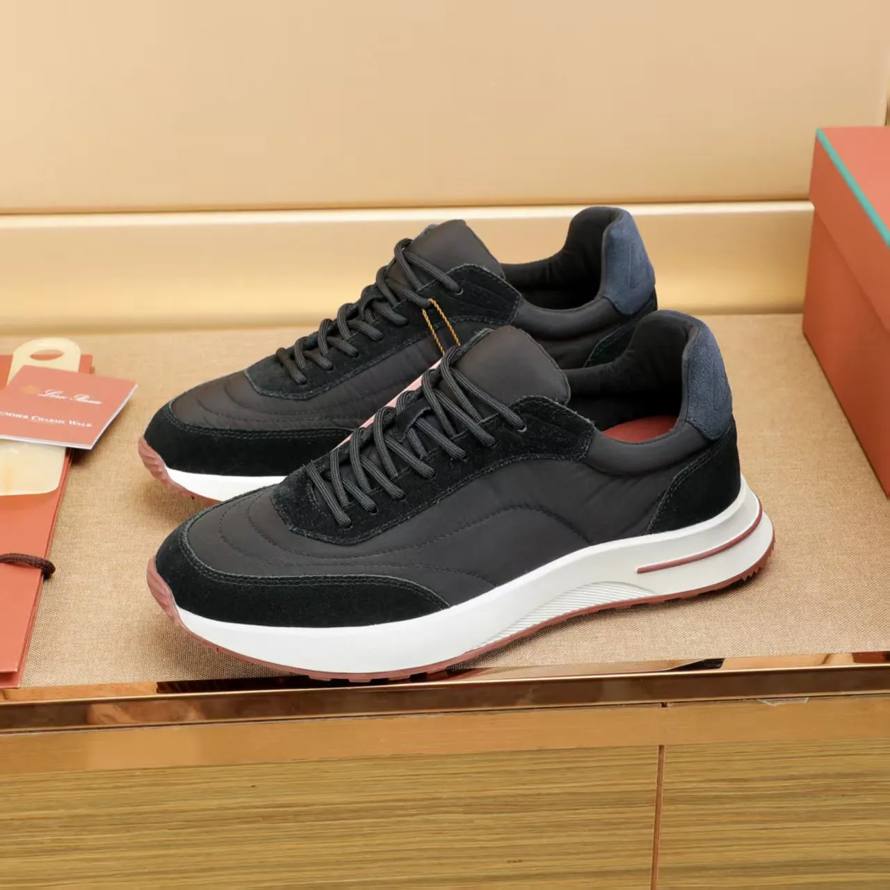 Factory price: 460💰Loro Piana niche classic jogging shoes, men's lace-up casual shoes and sneakers, high-quality lightweight and comfortable fabrics, suitable for outdoor leisure, the color scheme is young and energetic, and it looks great with sportswear or casual suits! Size: 38-44 (45. Customized)